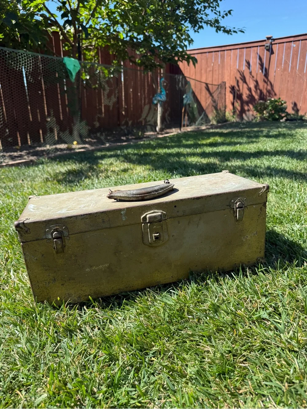 Vintage 1942 WWII US Army M6 Steel Tool Box Chest with Tray Removable Handle